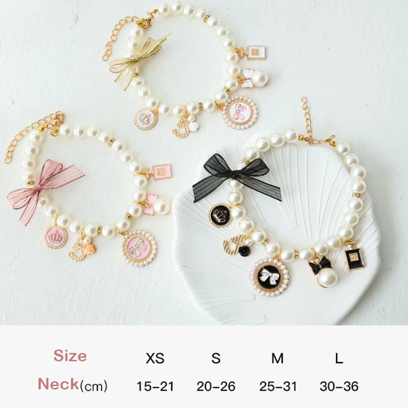 Elegant Pet Pearl Collar with Rhinestone Pendant
